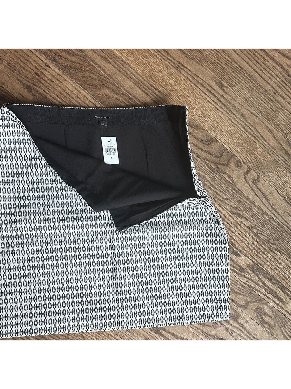 Ann Taylor Monochrome Patterned Pencil Skirt - Picture 2 of 4